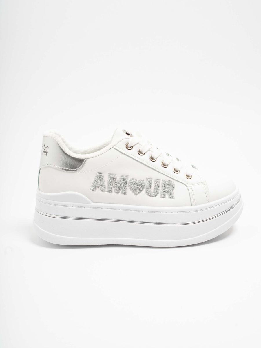 Fehér sportos fazonú cipő 5110/ S