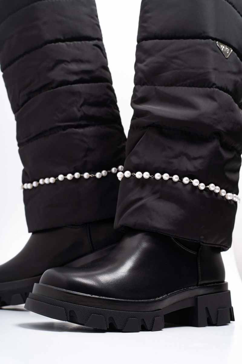 Fekete steppelt csizma 3239/ F