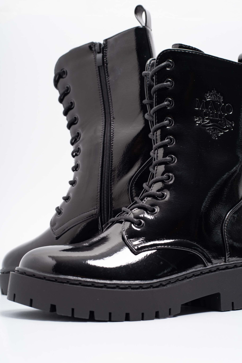 Lakk bakancs 5210/ F