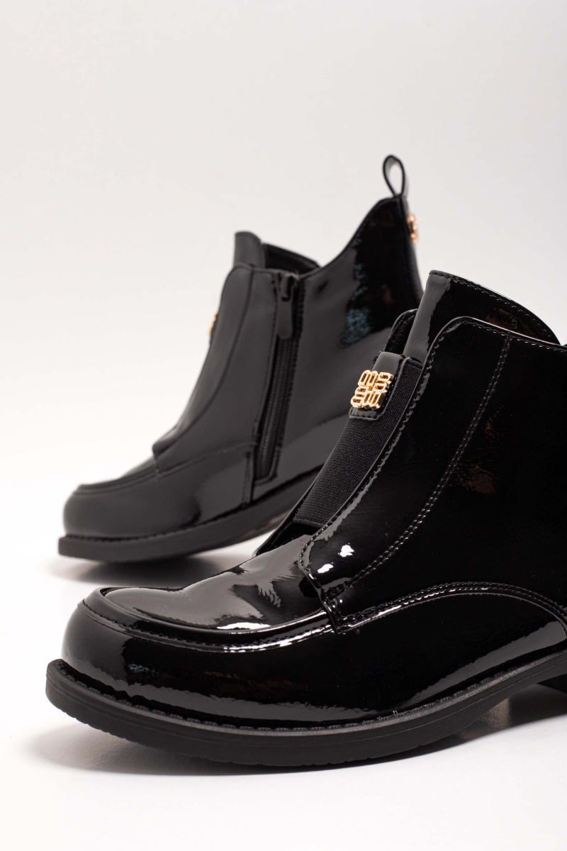 Lakk műbőr bokacsizma 5224/ F