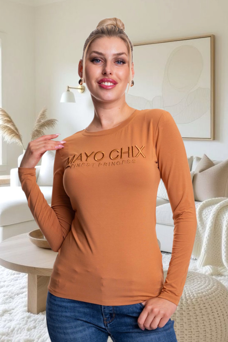 Light hímzett póló/ F