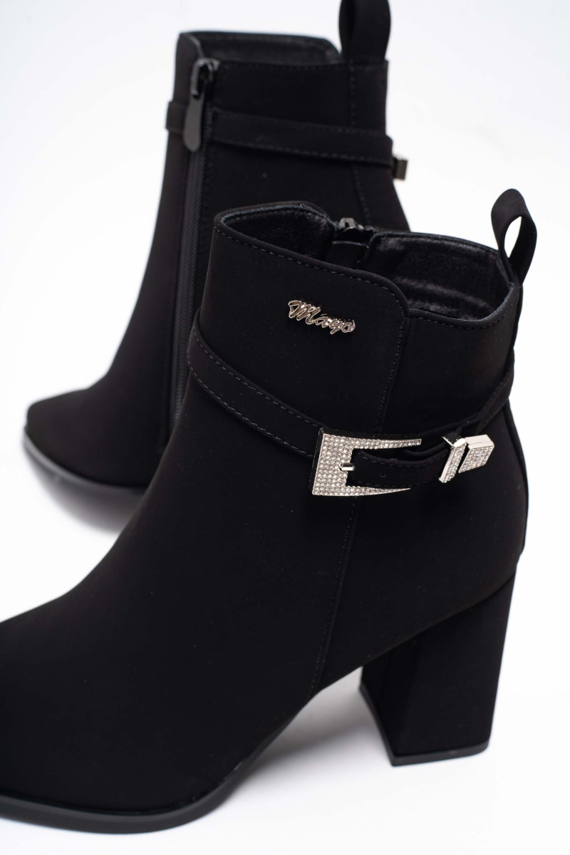 Strasszköves bokacsizma 5232/ F