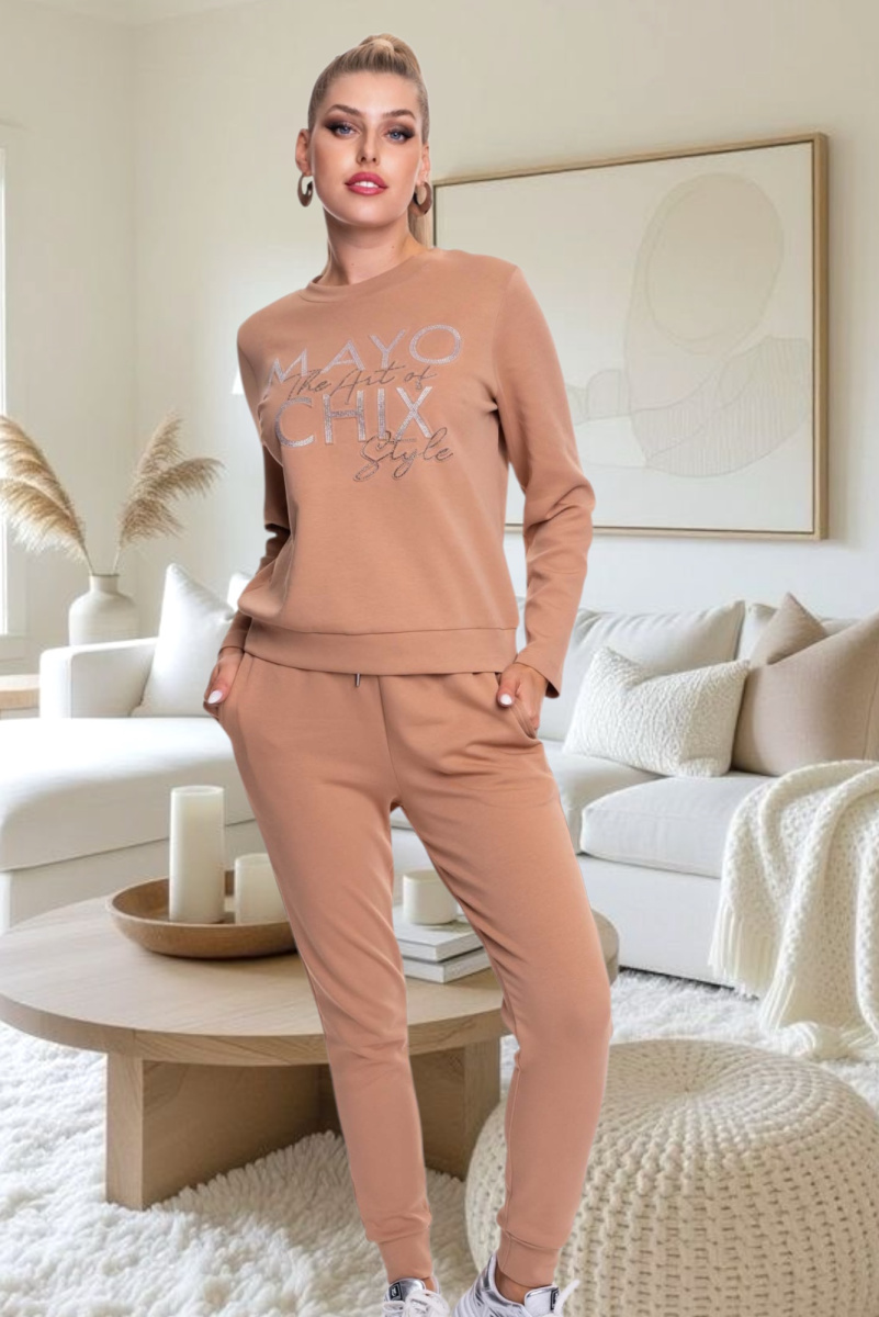 Play melegítő együttes/ F