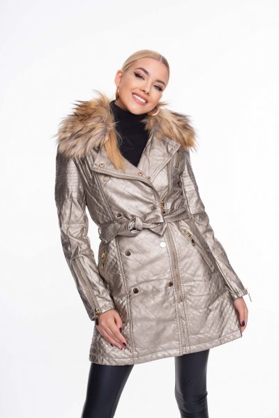 Fernanda steppelt kabát