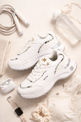 Emelt talpú fehér sportcipő 6102/ S