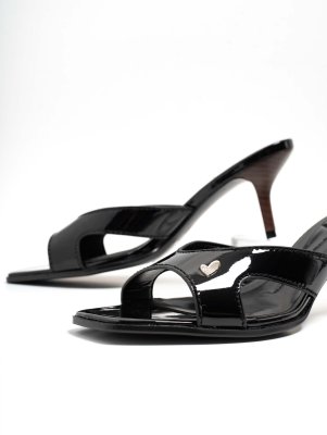 Fekete papucs MULANKA/ S